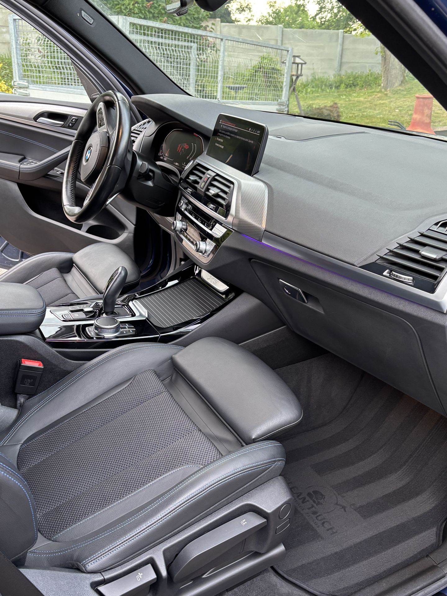 CleanTouch - Nettoyage intérieur voiture - Siège auto CleanTouch - Nettoyage intérieur voiture - Siège auto