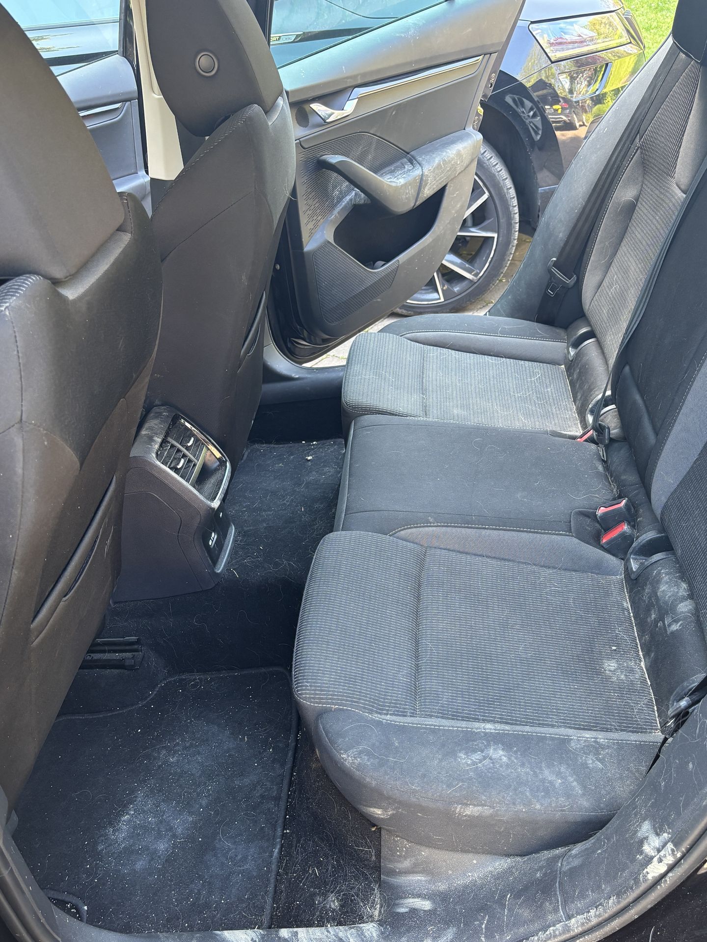 CleanTouch - Nettoyage intérieur voiture - Siège auto CleanTouch - Nettoyage intérieur voiture - Siège auto